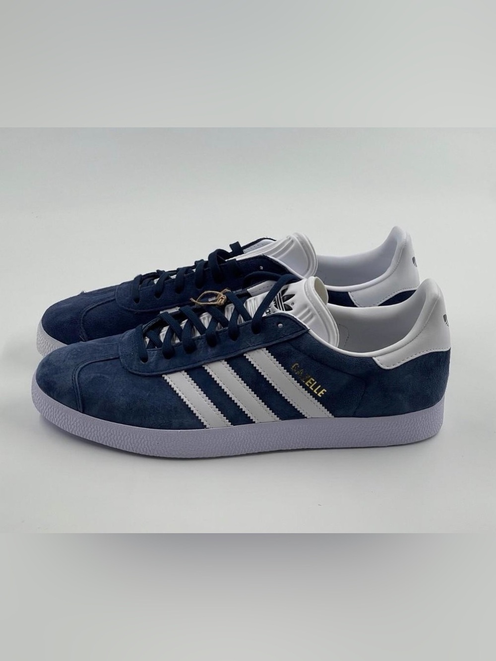 adidas Gazelle Suede Sneakers - Navy / White - 7M/8.5W